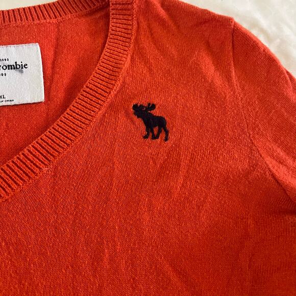 Vtg Y2K 2000s Abercrombie Orange V Neck Moose Logo Pullover Sweater Kids XL - Picture 2 of 7